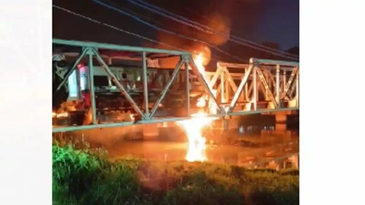 Tabrakan Maut Kereta Api dan Tronton di Semarang, Nasib Masinis Belum Diketahui, Truk Diduga Mogok