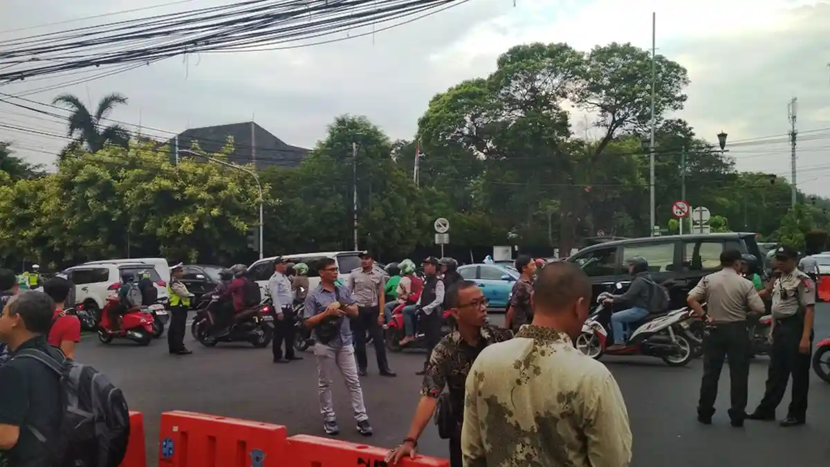Pengalihan Arus Lalu Lintas Mulai Dilakukan Jelang Pengambilan Nomor Urut Capres-Cawapres