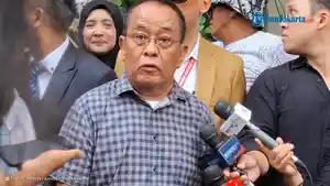 Mantan-Sekretaris-Kementerian-BUMN-saat-mendampingi-Abraham.jpg