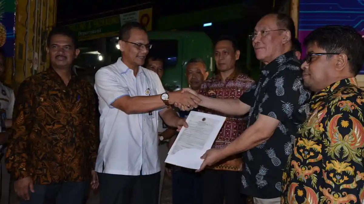 Kementan Lepas Ekspor Nanas ke Spanyol dan Pisang Lampung ke China