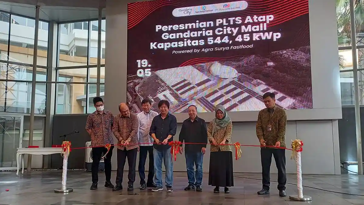 Turunkan Emisi Karbon, Pakuwon Jati Pasang PLTS Atap di Empat Pusat Perbelanjaan