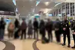 Petugas-imigrasi-Indonesia-tunda-keberangkatan-1243-jemaah-caloh-haji-diduga-nonprosedural.jpg
