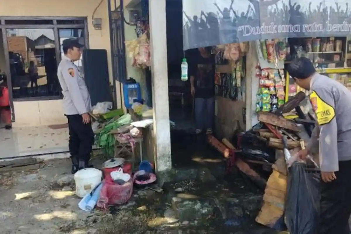 Rumah Warga Karangploso Kabupaten Malang Terbakar saat Penghuni Menanak Nasi dengan Tungku Kayu