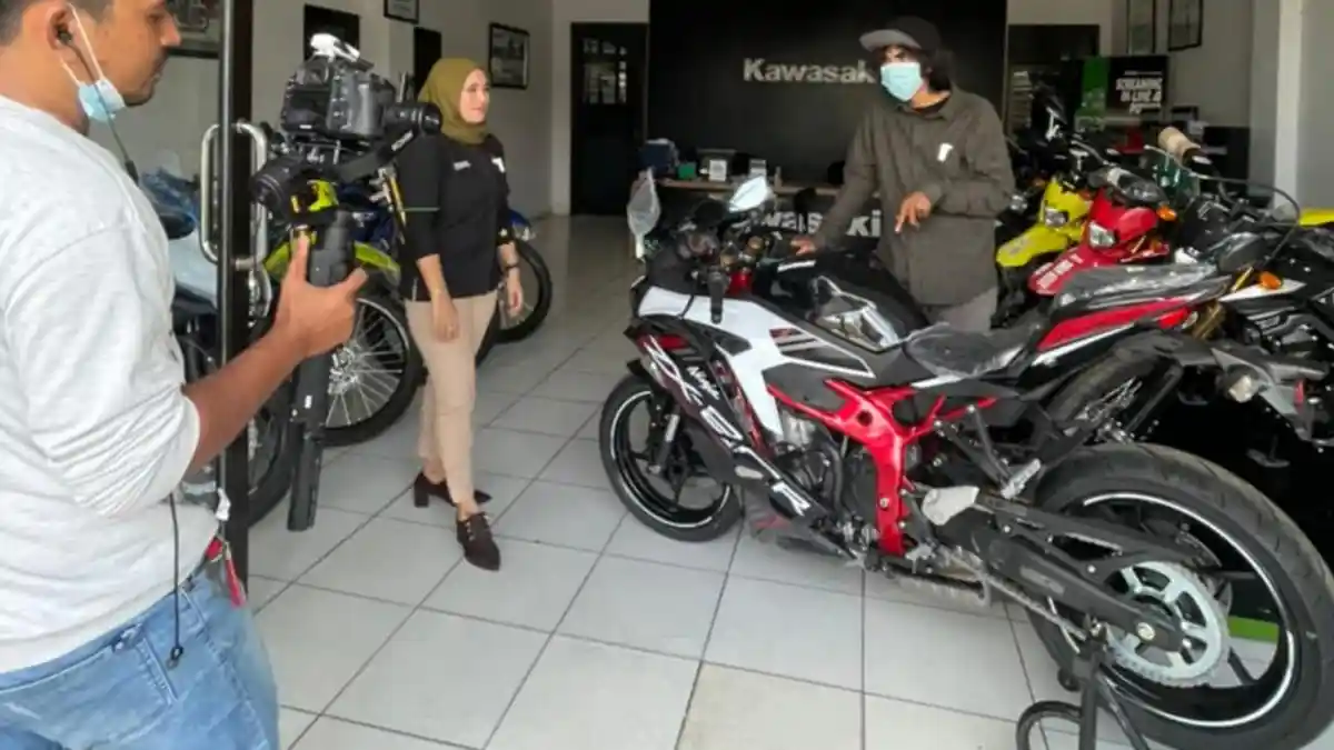 Tak Lagi Indent, Kawasaki Ninja ZX-25R Siap Anda Geber!
