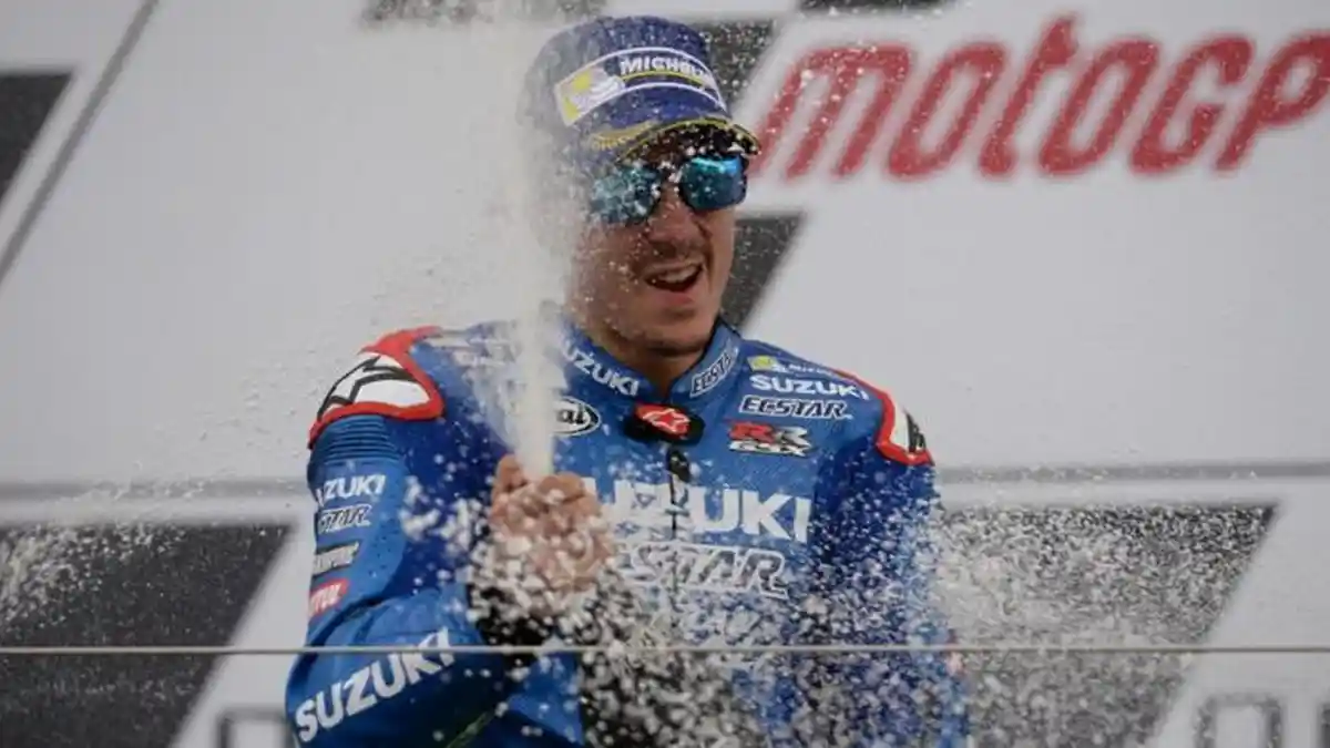 Juara di Sirkuit Silverstone, Maverick Vinales Raih Kemenangan Pertama di MotoGP!