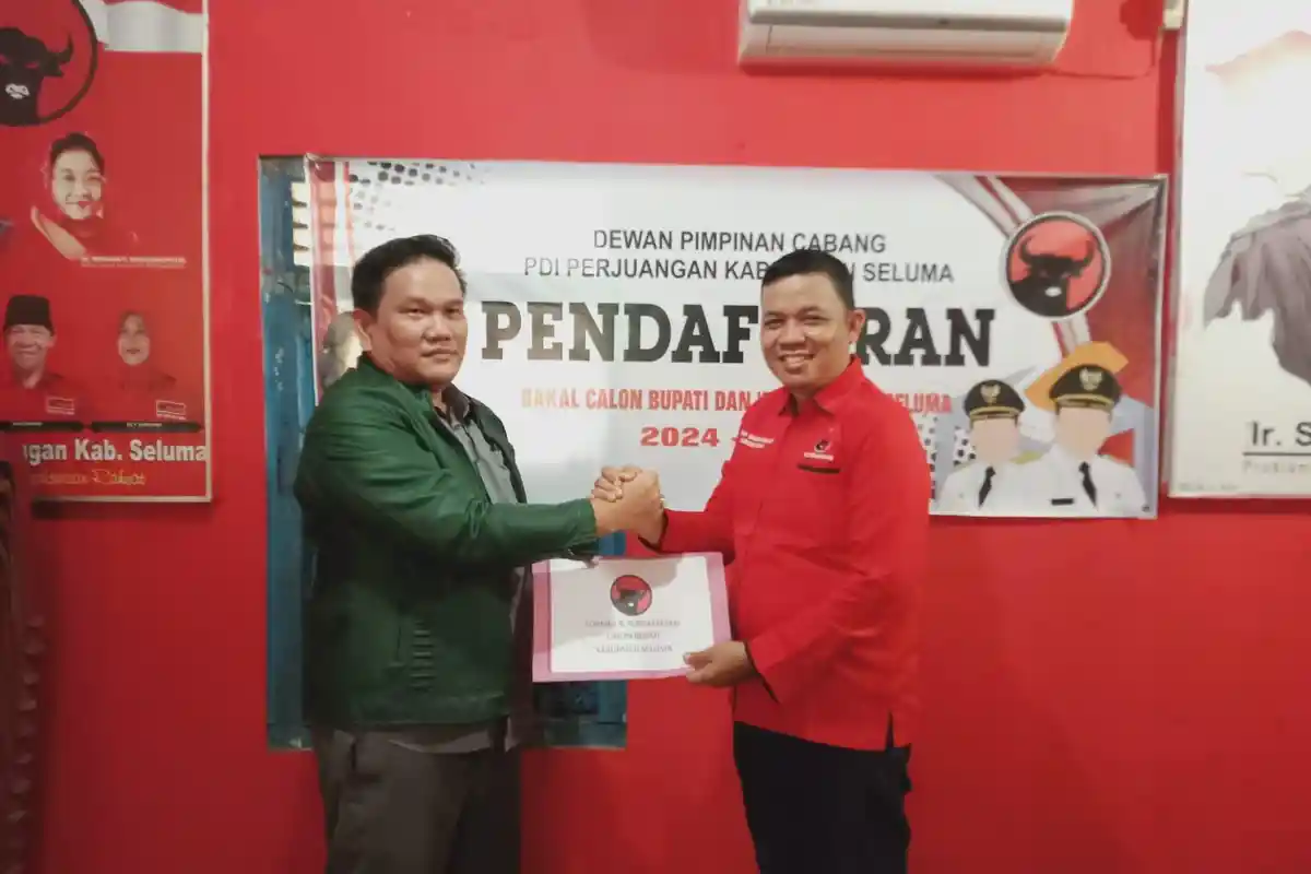 Jajaki Koalisi, Erwin Octavian Kembali Ambil Formulir Pendaftaran Cabup di DPC PDIP Seluma