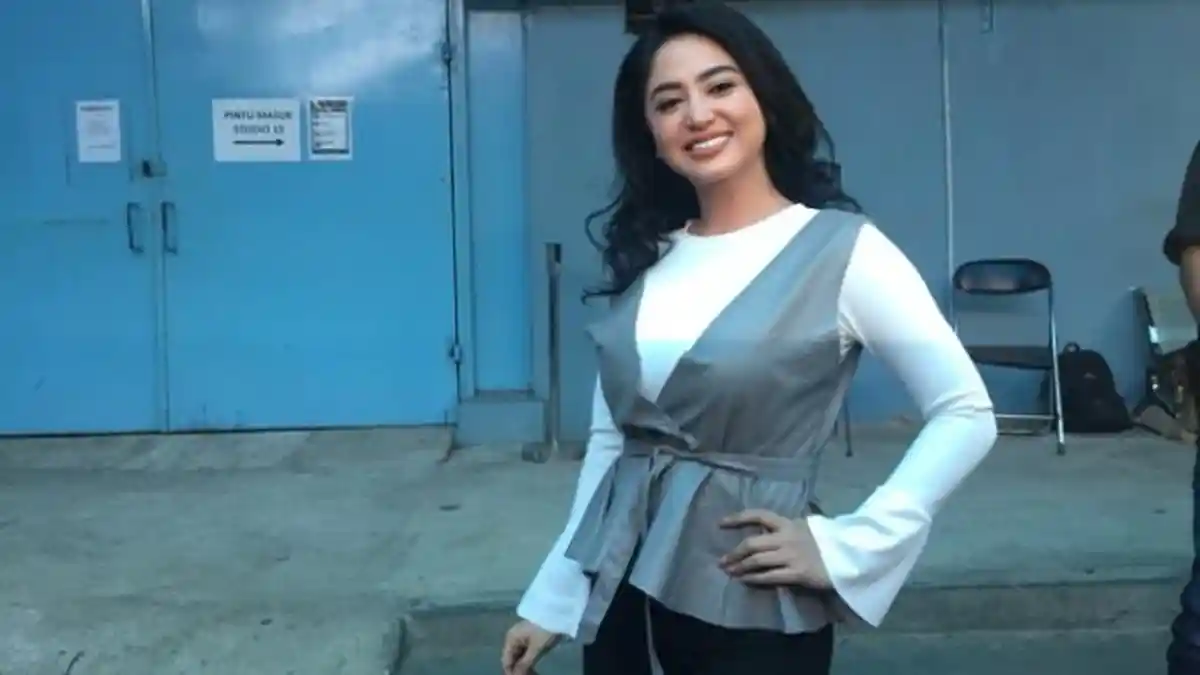 Dewi Perssik Punya Kebiasaan Makan Laron Mati yang Digoreng, Ini Tujuannya