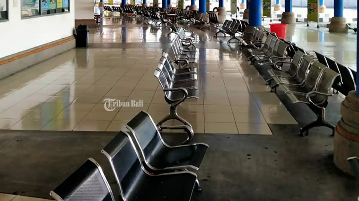 Hingga Saat Ini, Perusahaan Otobus di Terminal Mengwi Tak Beroperasi