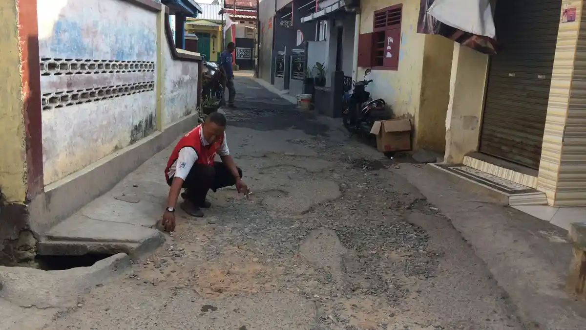Jalan Gang Mangga Dua Bandar Lampung Rusak Parah, Warga Mohon Perbaikan
