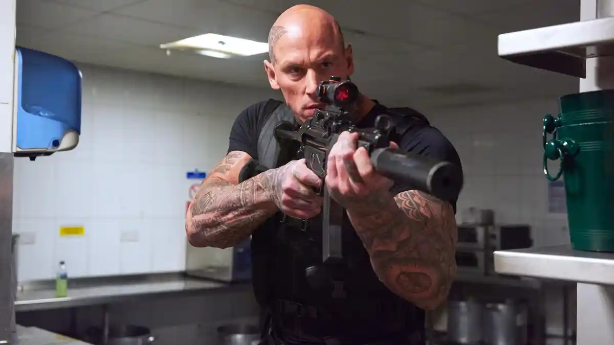Sinopsis Film Final Score, Aksi Dave Bautista Selamatkan Lara Peake dari Aksi Teroris