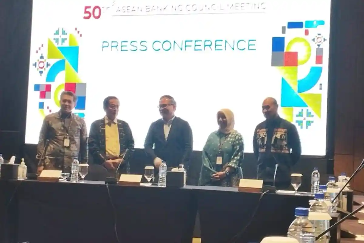 Gubernur  NTT ; Terima Kasih Perbanas dan ASEAN Banking Council Bertemu di Labuan Bajo