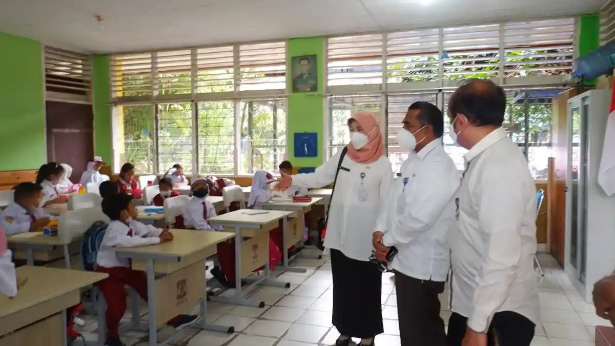 Distribusi Seragam Gratis di Balikpapan Terkendala Pergeseran Anggaran dan Tender yang Baru Dibuka