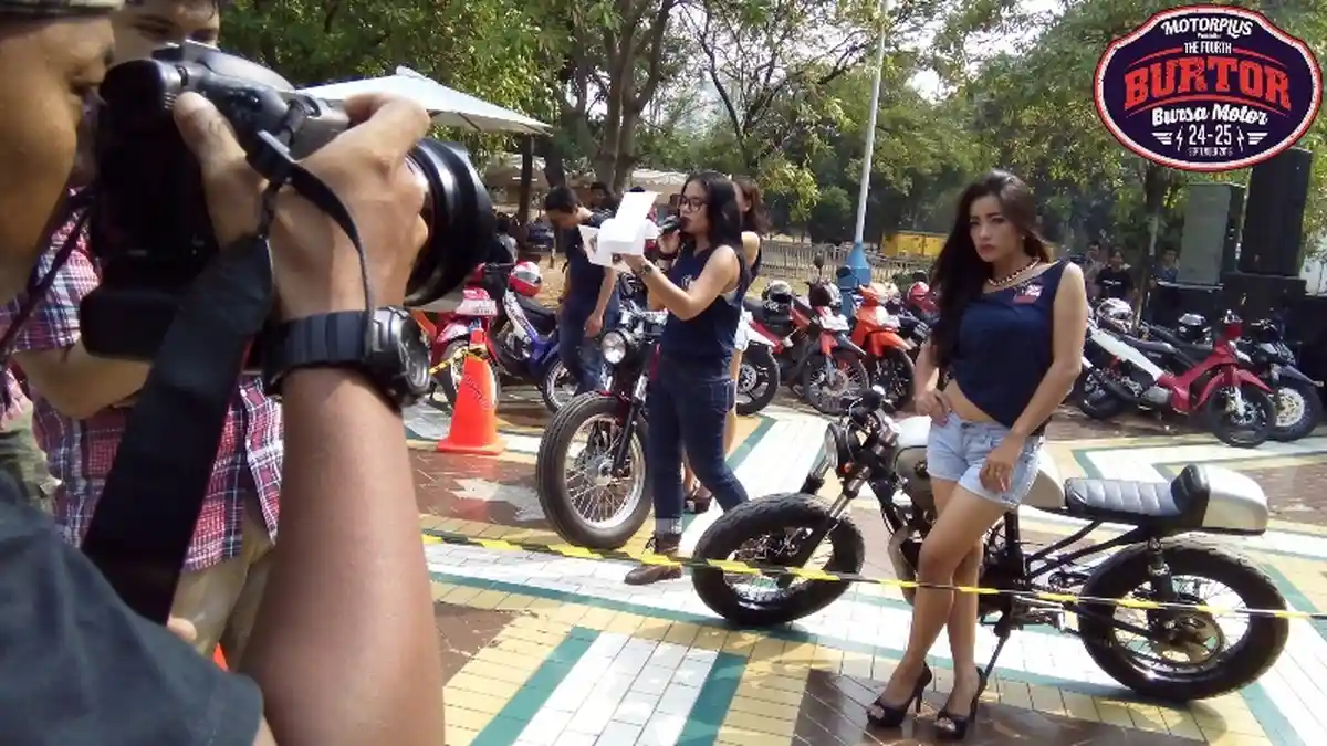 Bursa Motor Jadi Tempat Pas Berburu Spare Part Plus Hiburan untuk Bikers