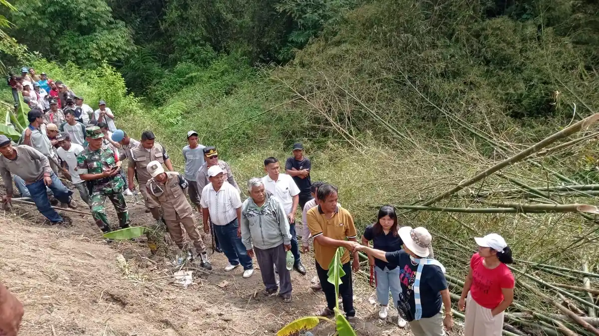 Kapolsek Balige Hadiri Pengamanan dan Pembukaan Saluran Irigasi di Sitanggar Dusun III Simarmar