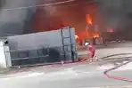 Lokasi Pembibitan Sawit Sekaligus Gudang Solar di Pekanbaru Terbakar