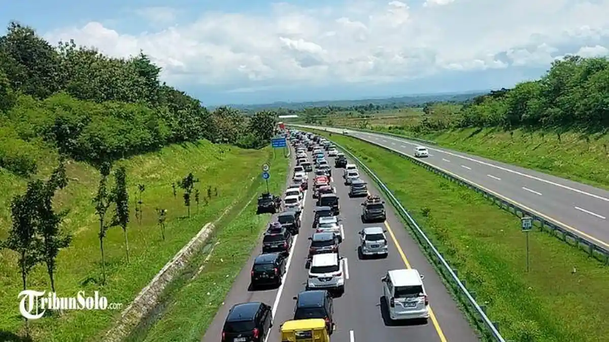 Tol Boyolali Padat Merayap, Pemudik Diimbau Gunakan Rest Area Maksimal 30 Menit