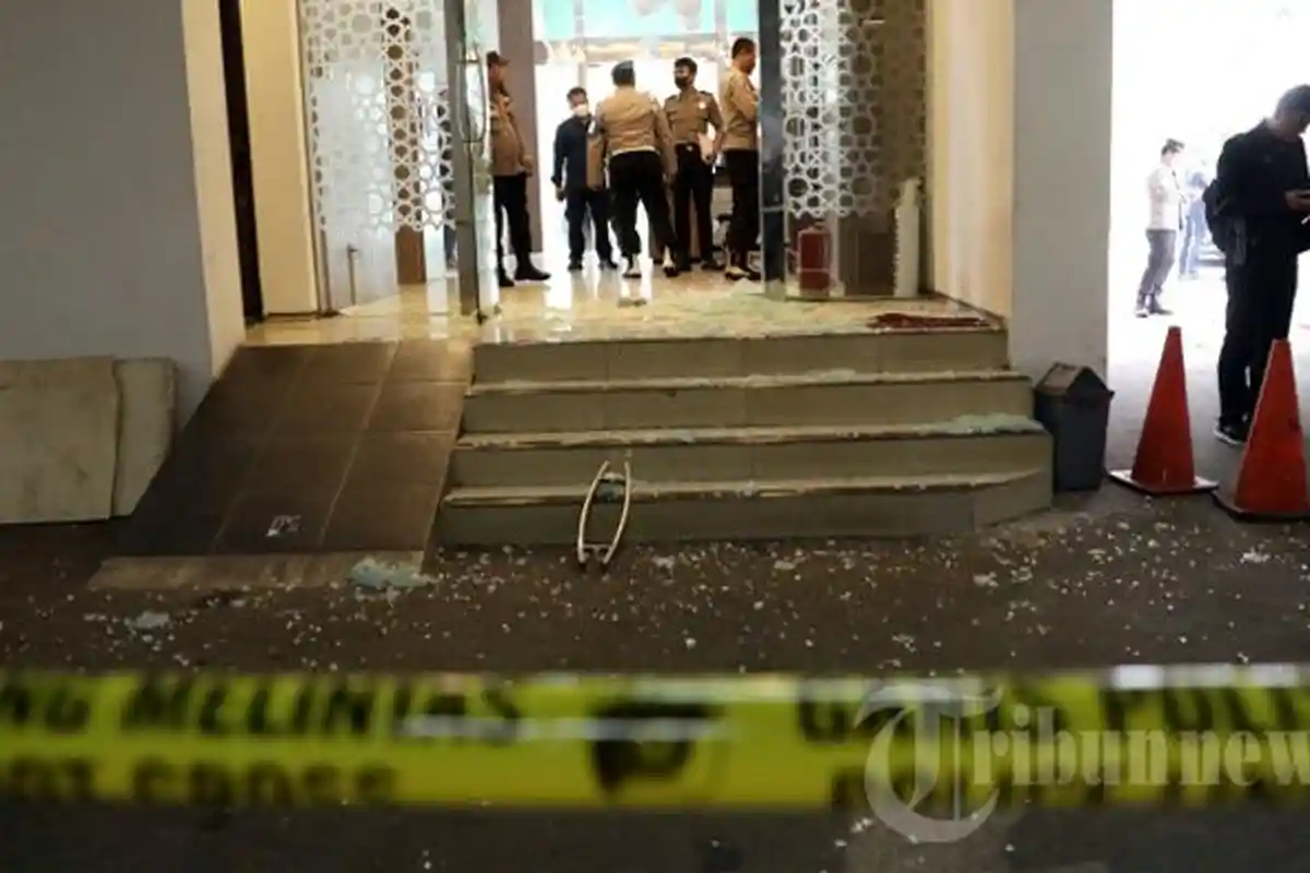 Mustopa NR Pernah Mengaku Wakil Nabi Lalu Lempar Kantor DPRD Lampung Pakai Botol Root Beer