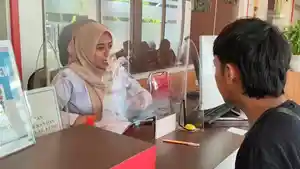 Suasana-pelayanan-Disdukcapil-Kediri-Rabu-1352026.jpg