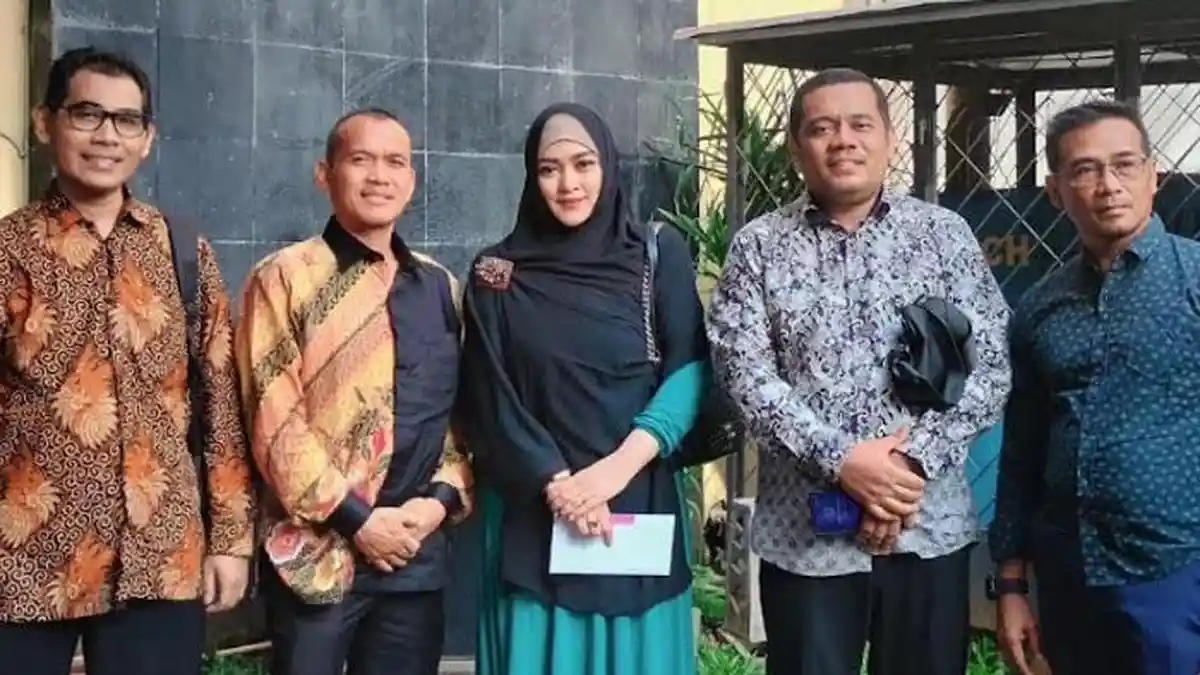 Presenter Zeda Salim Mengaku Alami Dugaan KDRT dari Suami, Mengadu ke Komnas Perempuan