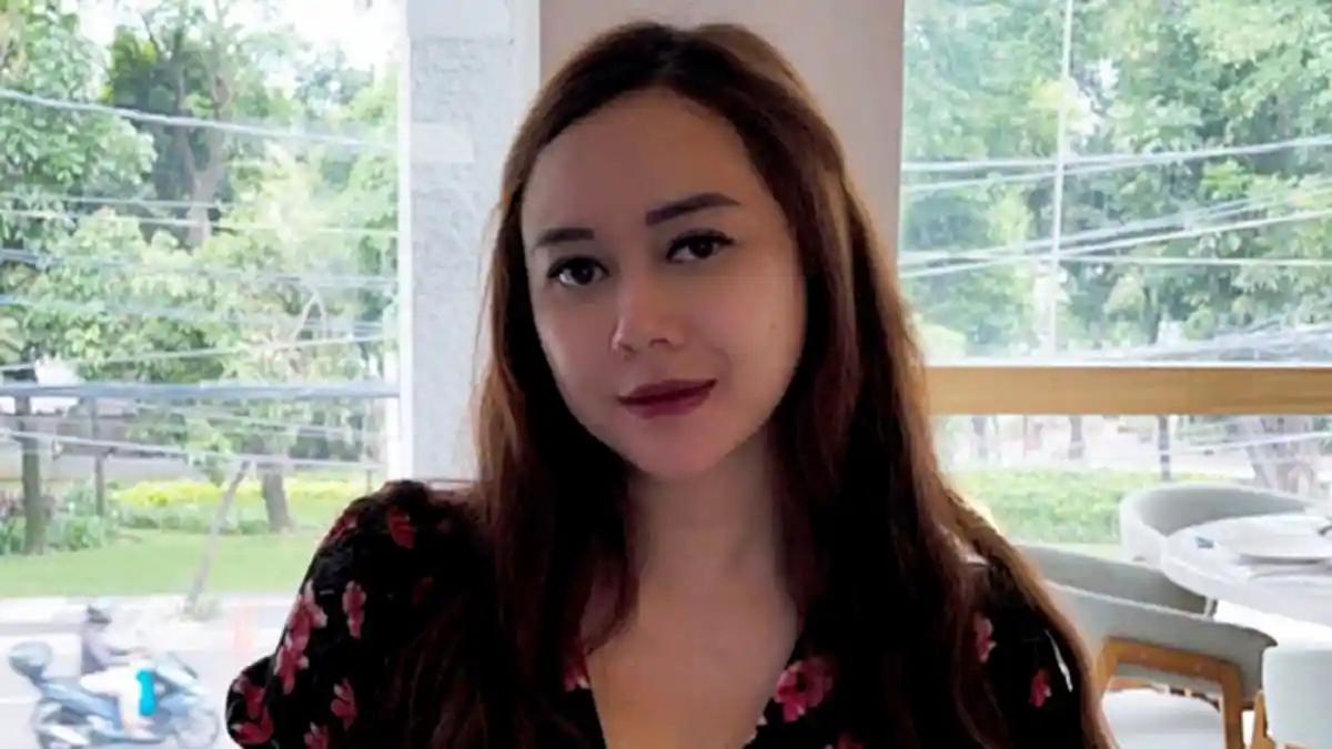 Foto Terbaru Aura Kasih Pose Selfie Bikin Salfok Netizen hingga Komentari Bagian Ini