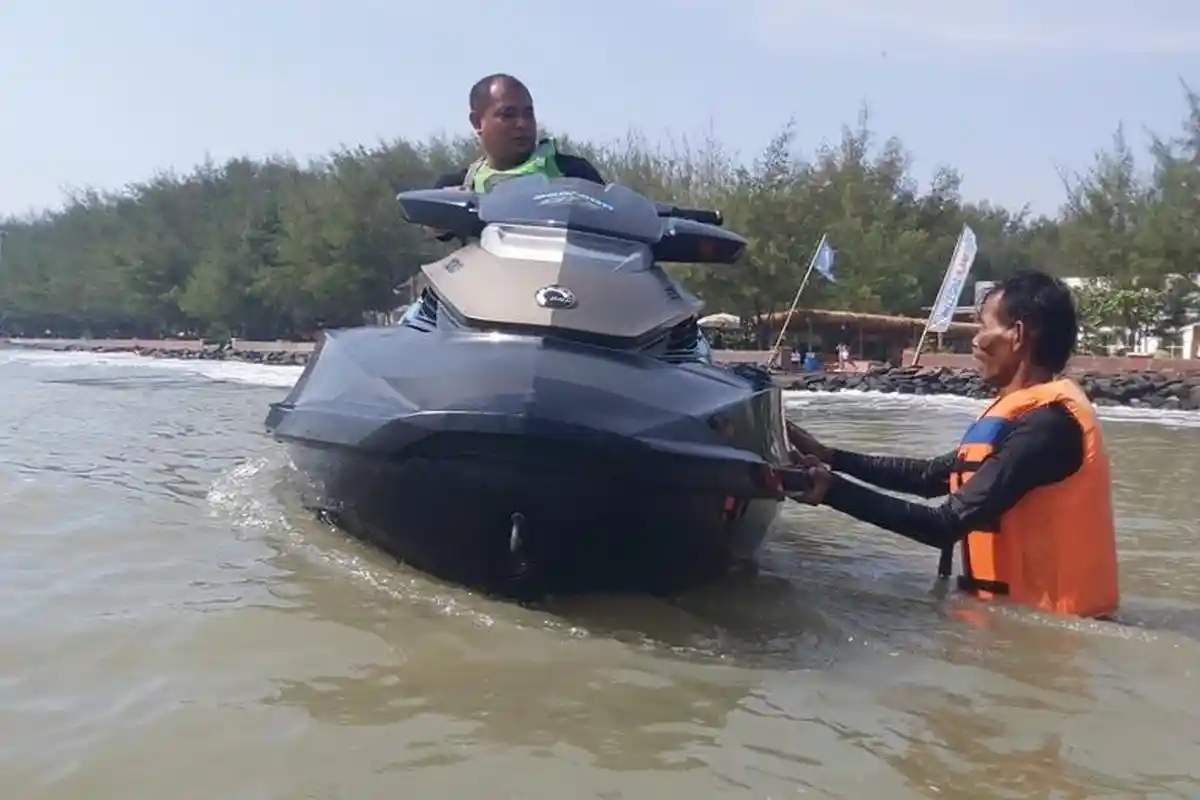 Ingin Main Jetski atau Snorkeling Tak Perlu Jauh-jauh dari Tegal? Simak Tarifnya