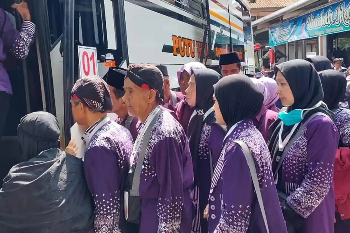 Visa 2 Calon Haji Asal Jepara Belum Terbit, Padahal Selasa Dini Hari Ini Mestinya Diberangkatkan