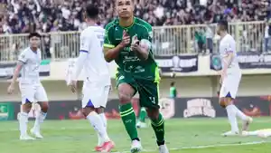 Pemain-PSS-Sleman-Gustavo-Tocantins-selebrasi-setelah-mencetak-gol-melawan-PSIS-Semarang.jpg
