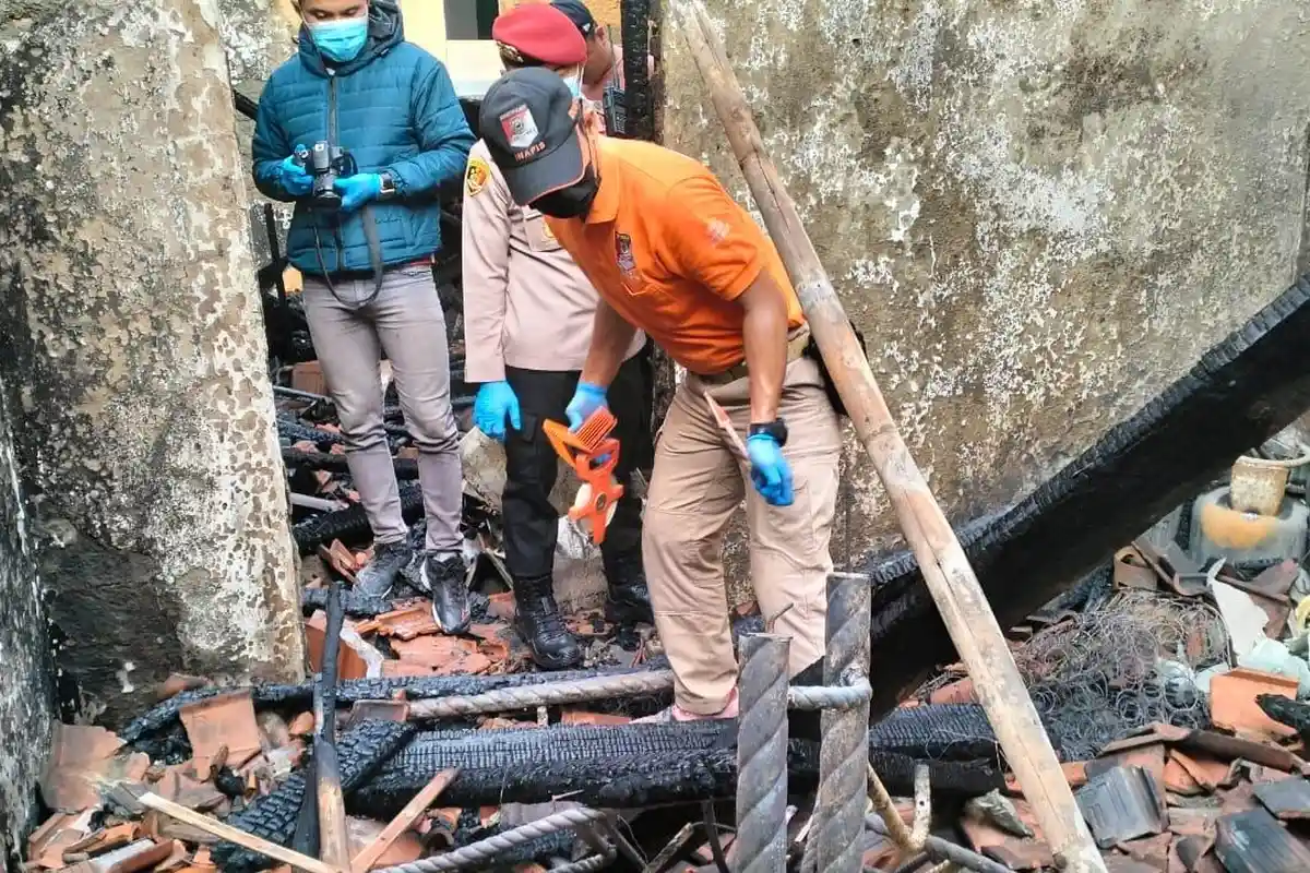 Kakek di Indramayu Lihat Cucunya Tewas Terbakar Dalam Kamar, Korban Sempat Teriak Minta Tolong