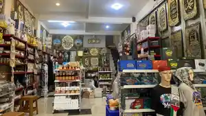 Ramadhani-Collection-di-Jalan-Belakang-Pasar-No-52-Kebon.jpg