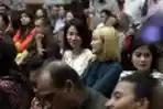 Velove Vexia Didampingi Baim Wong Hadiri Sidang OC Kaligis
