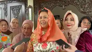 ny-Wahid-saat-ditemui-di-kawasan-Jakarta-Selatan-Kamis.jpg