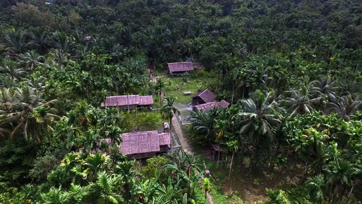 Suku Mentawai Nasibmu Kini, Jalan Berliku Menuju Fam Sirisurak (1)