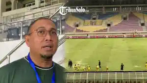 Pemilik-Semen-Padang-FC-Andre-Rosiade-saat-menyaksikan-laga-Persis-Solo-vs-Semen-Padang-FC.jpg