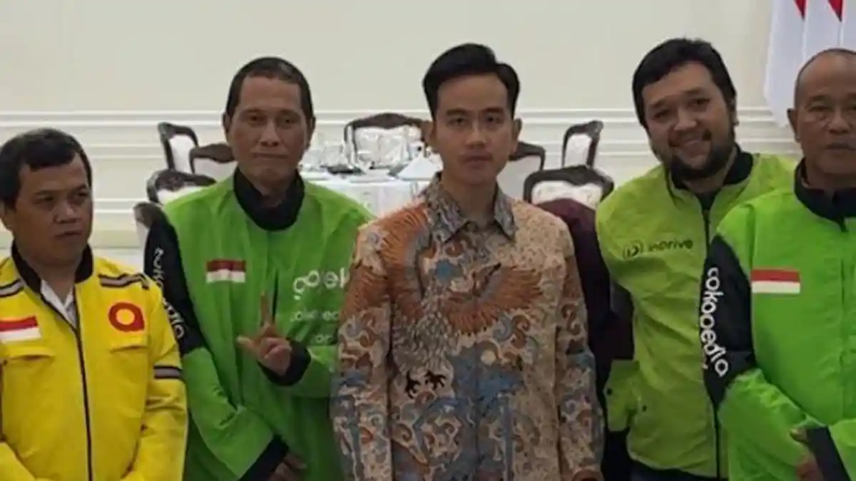 JAWABAN Gojek  Soal Warganet Curigai Rahman Tohir Driver Ojol yang Bertemu dengan Wapres Gibran