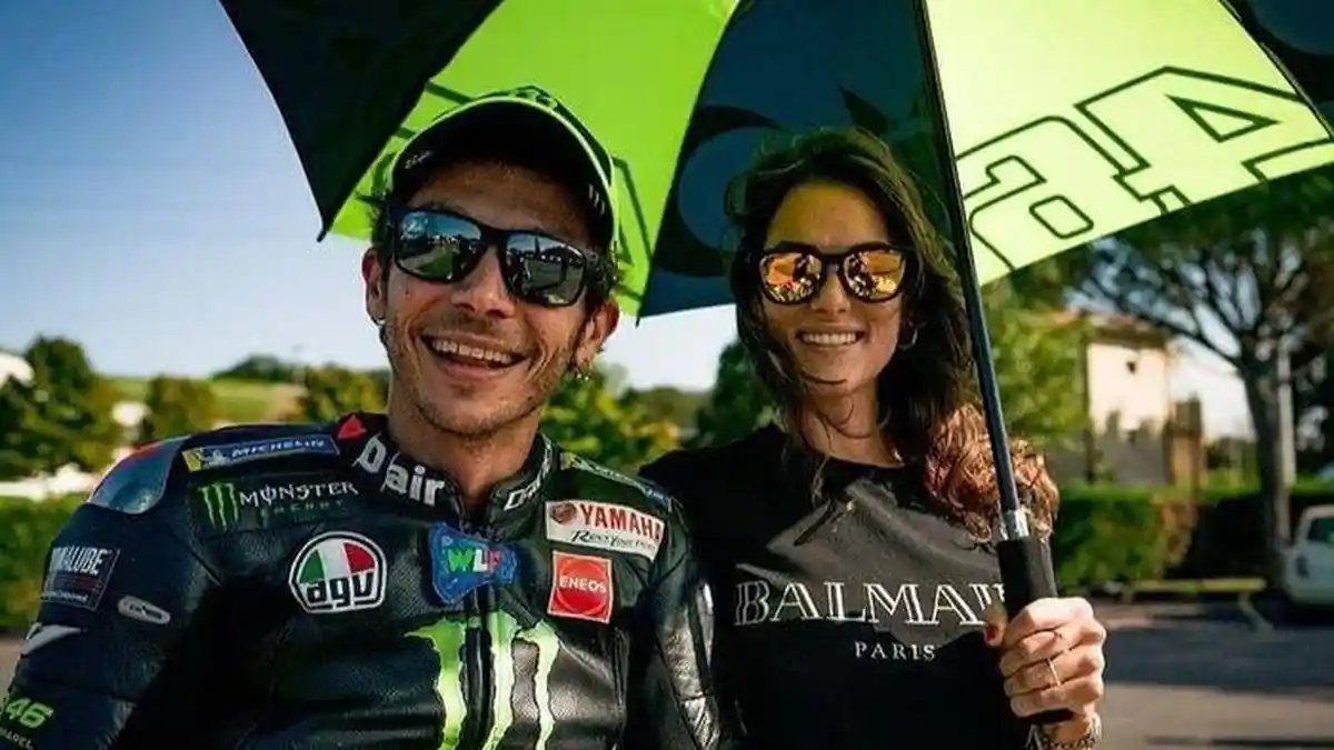Valentino Rossi Disebut Idiot oleh sang Kekasih, Begini Penjelasannya