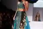 Fashion Show Karya Anne Avantie Pada Ajang JFW 2017