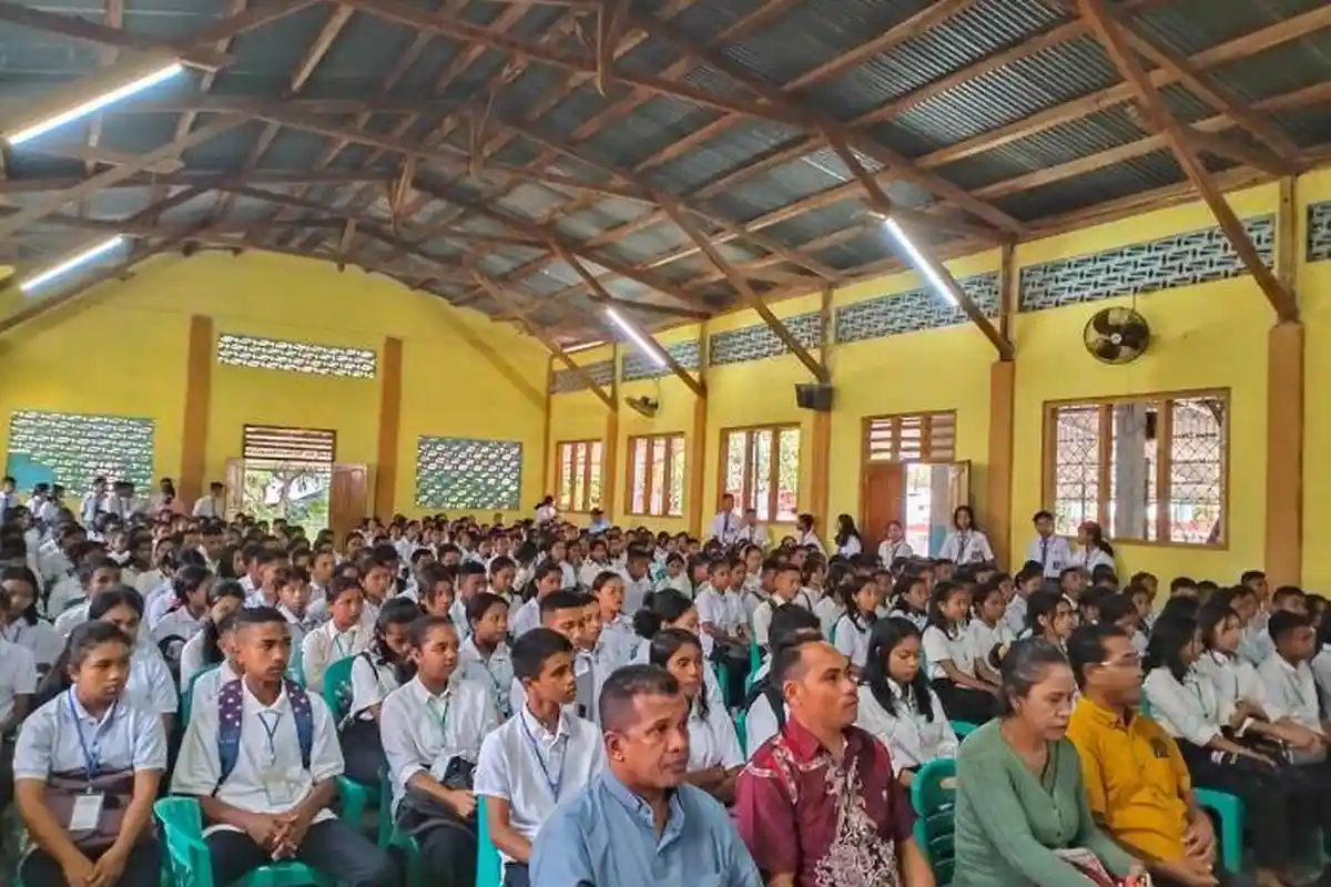 250 Peserta Didik Baru SMAK Pancasila Borong Dapat Penguatan Iman Dalam MPLS