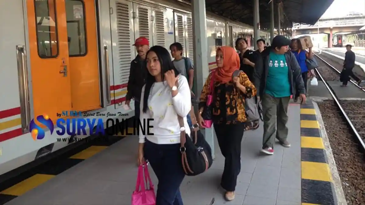 Beli Tiket KA Lokal Jember-Banyuwangi Kini Bisa Lewat Online