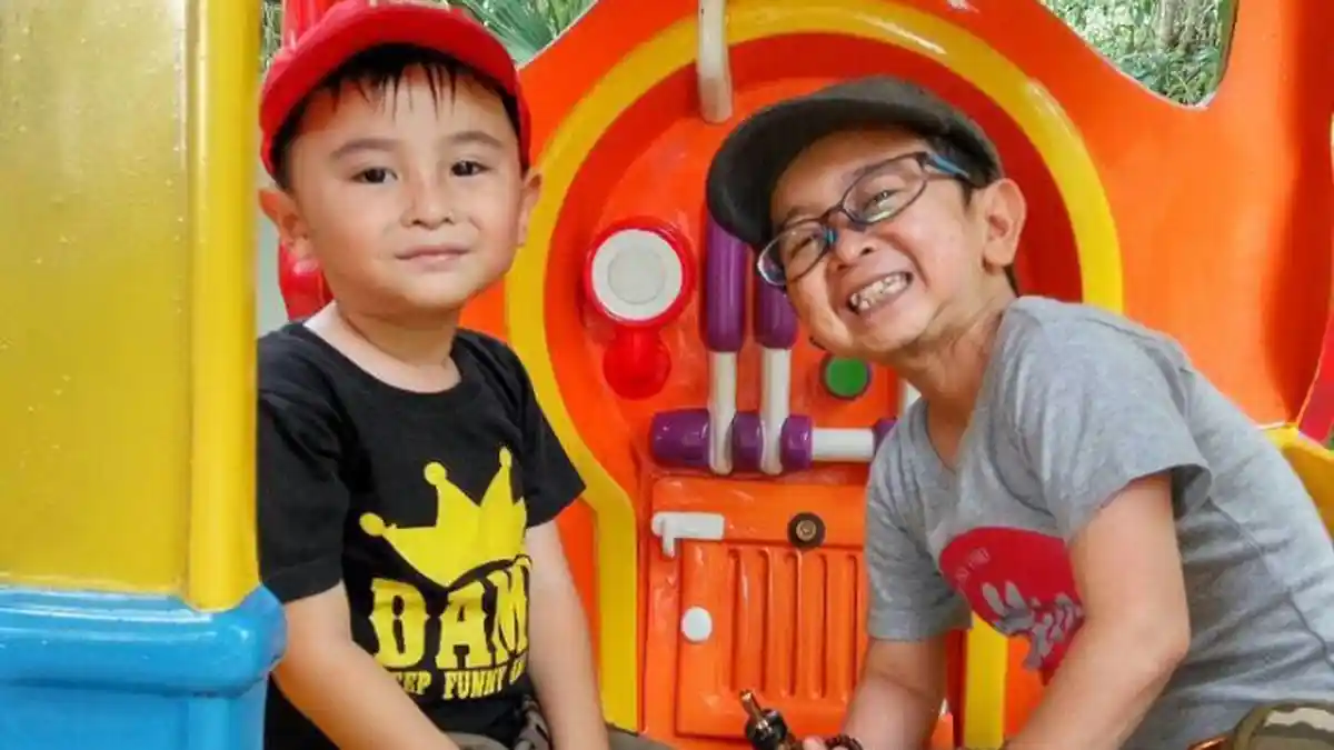 Ekspresi Kebahagian Babang Ichal Putra Semata Wayang Daus Mini Saat Dapat Adik Baru Bikin Haru
