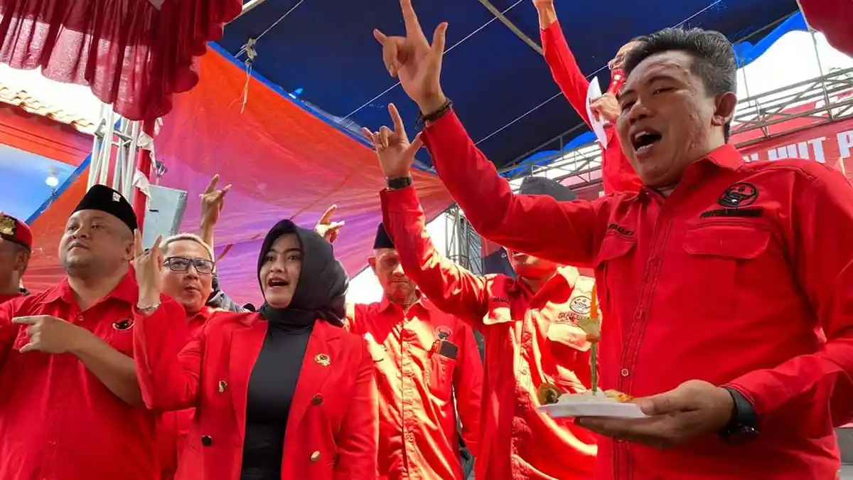 Kader di Indramayu Cap Jempol Darah Untuk Megawati di HUT Ke-52 PDIP, Dukung Hasto Kristiyanto