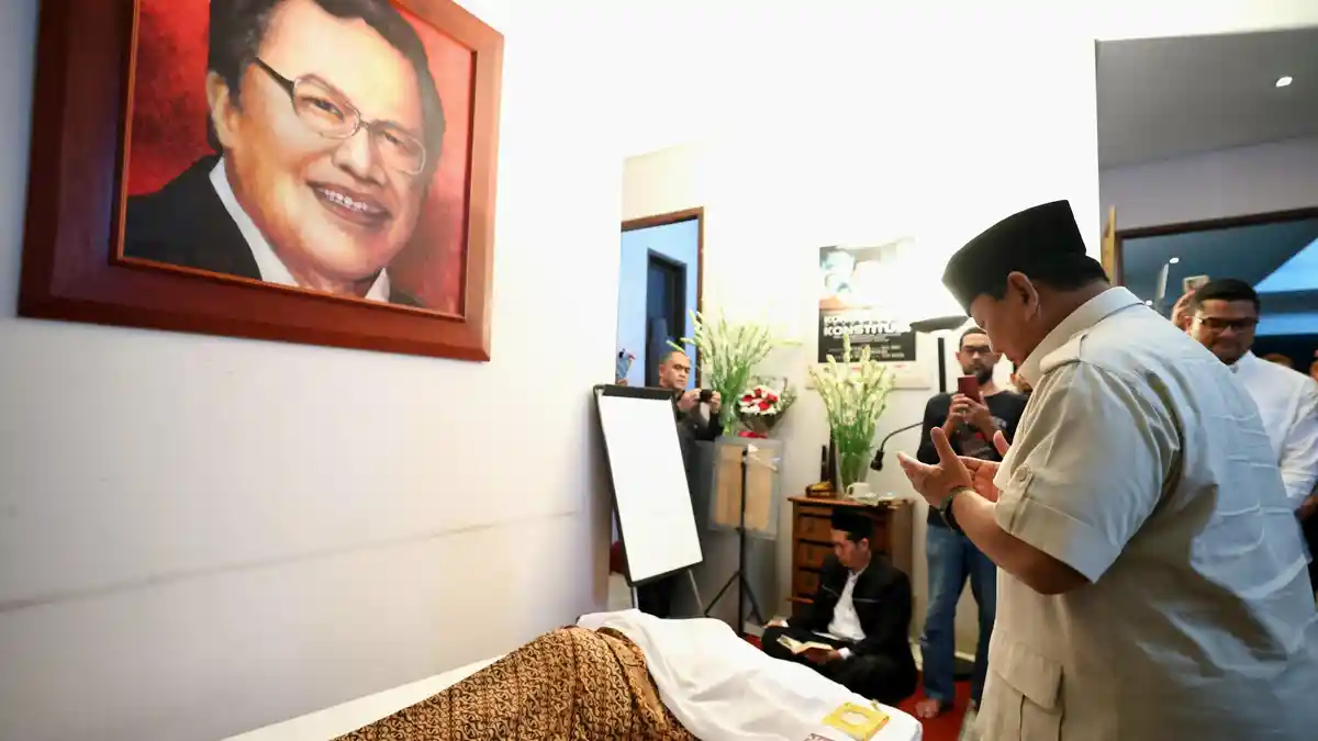 Prabowo Melayat ke Rumah Duka Rizal Ramli: Beliau Sahabat Saya, Intelektual yang Idealis