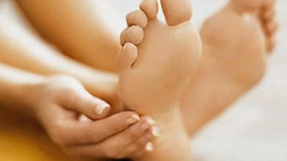 Sering Kesemutan? Ganggu Banget, Ini Tipsnya Agar Hilang Tanpa Obat