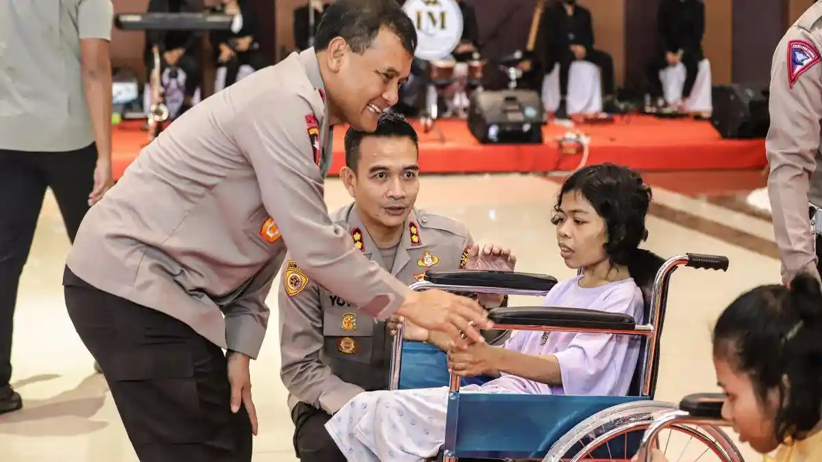 Bakti Sosial di Pemalang, Irjen Pol Ahmad Luthfi Berbagi Kasih dengan Penyandang Disabilitas
