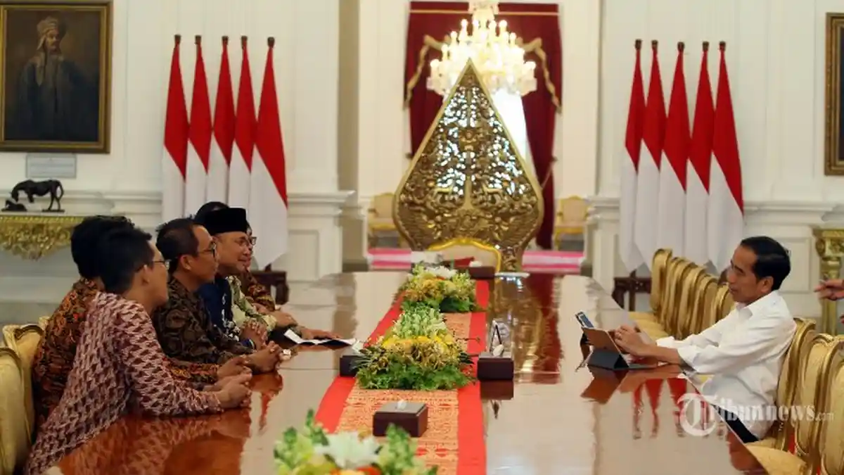 Presiden Jokowi Angkat Suara Soal Izin FPI yang Belum Terbit, Ada Kemungkinan Tak Diperpanjang