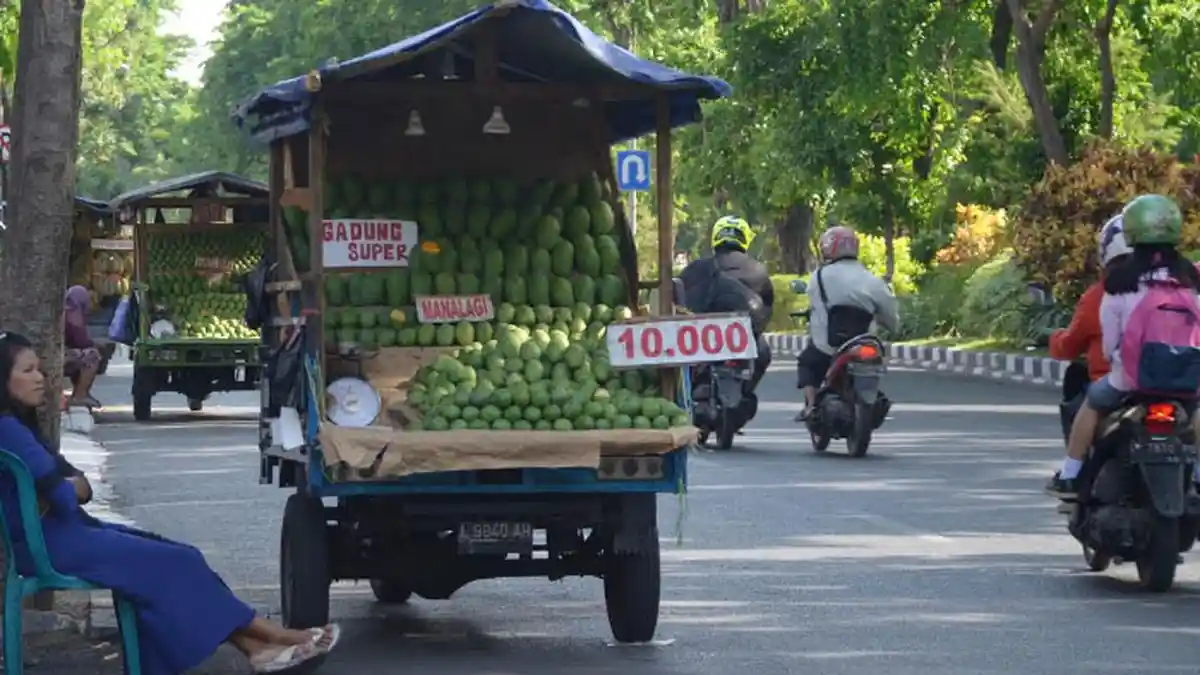 Jl Arjuno Surabaya Penuh PKL, Pemkot Mengaku Satpol PP Sering Kucing-kucingan 