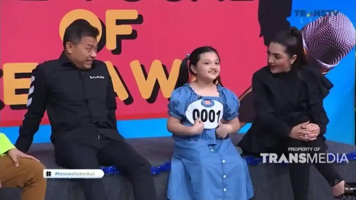 Arsy Hermansyah Roasting Orang Tuanya, Anang Hermansyah Sampai Geleng-Geleng Kepala: Berani Banget