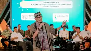 Menparekraf-saat-menyapa-ratusan-Pelaku-UMKM-yang-hadir-di-acara-KaTa-Kreatif.jpg