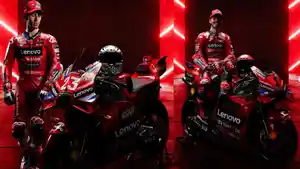 Enea-Bastianini-dan-Francesco-Bagnaia-peluncuran-tim-Ducati-Lenovo.jpg