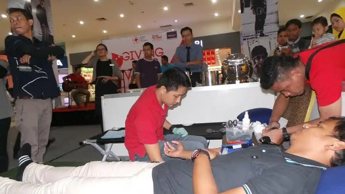 Karyawan Hotel Mercure, Duta Mall dan Tenan Ramai-ramai Donor Darah
