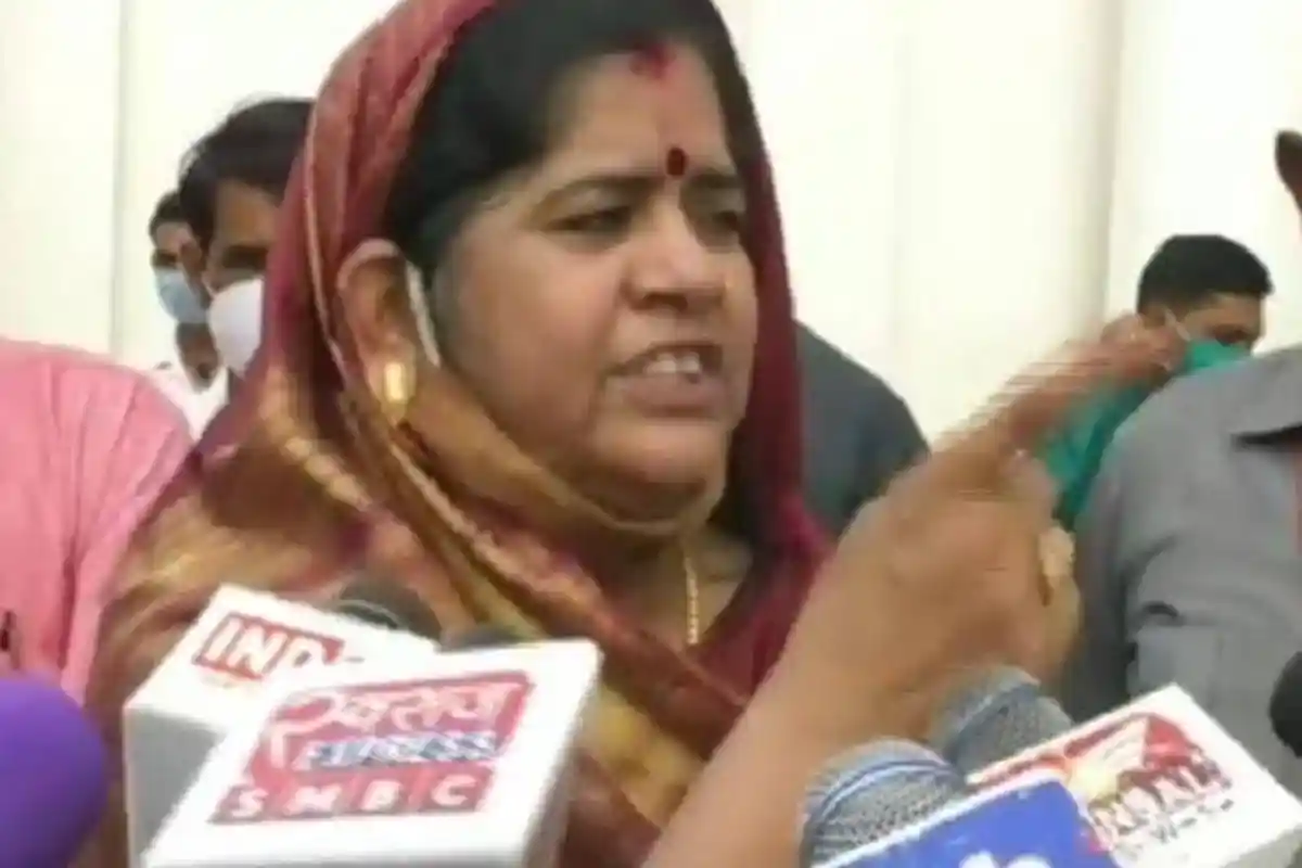 INGAT Menteri India yang Sombong Kebal Covid-19 karena Lahir dari Kotoran Sapi? Kini Positif Corona